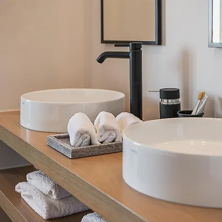 Theofilos Готель