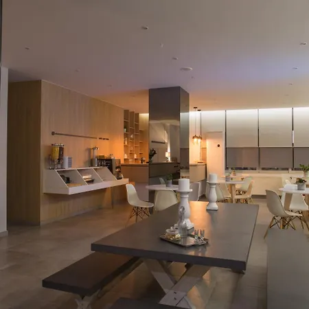 Theofilos Готель Ханья (Крит)