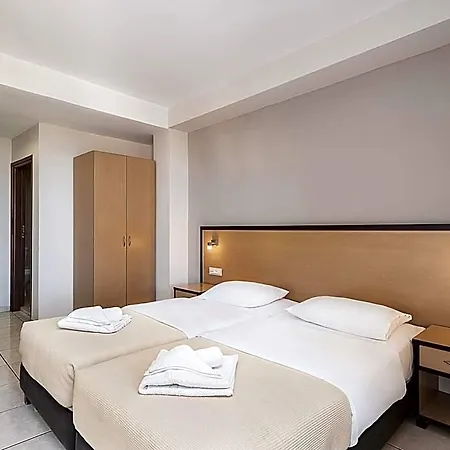 Theofilos Hotell Chania (Crete)