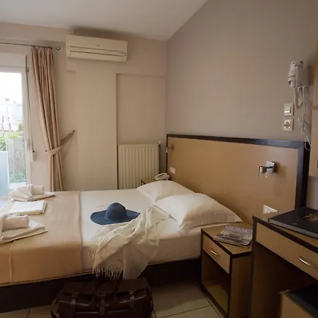 Hotell Theofilos