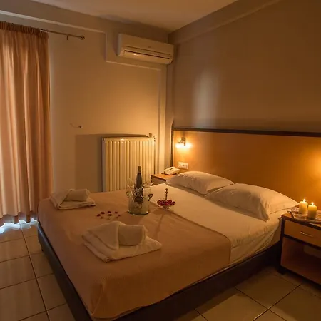 Theofilos Hotell