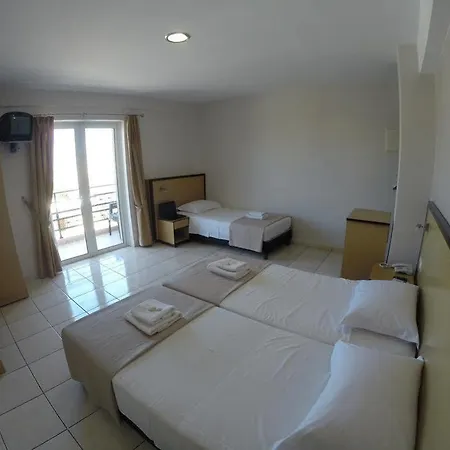 Theofilos Hotell