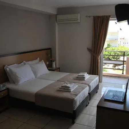Hotell Theofilos *