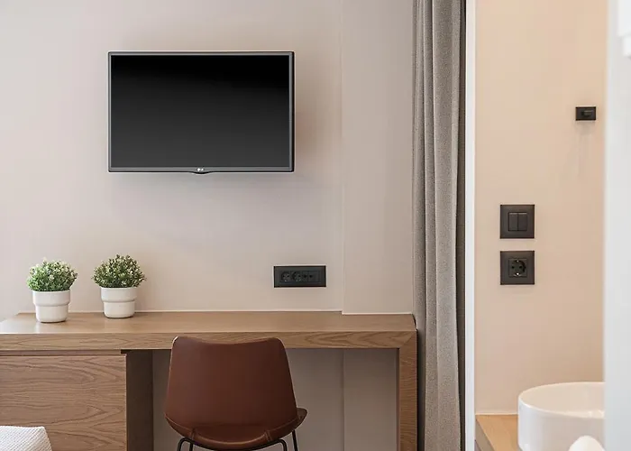 Theofilos Otel Hanya