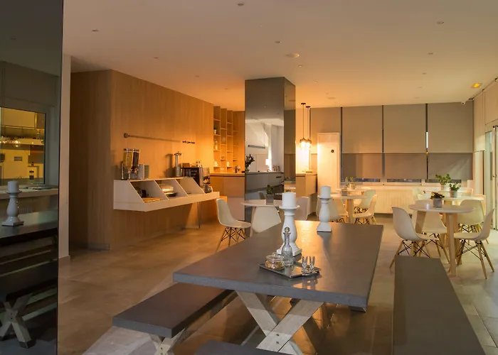 Otel Theofilos Hanya