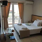 Theofilos Hotel *